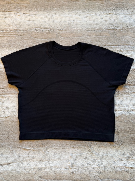 lululemon athletica Tops - Lululemon Swiftly Tech Cropped Short-Sleeve Shirt 2.0 in Black Size 10